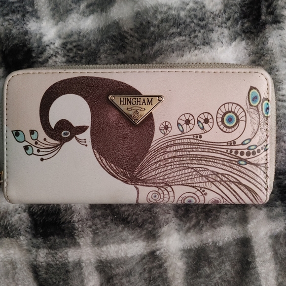 Hingham Handbags - Hingham wallet